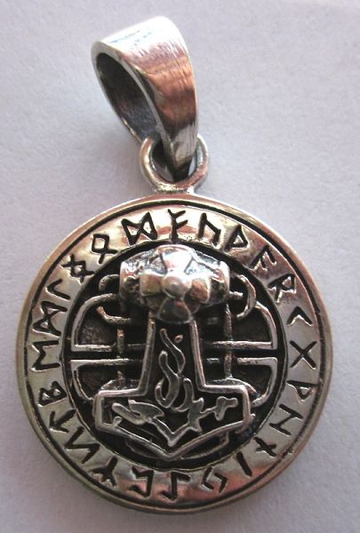 Thorshammer mit Runenkreis klein